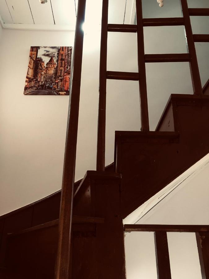 Taksim Wooden House Hostel Istanbul Exterior foto