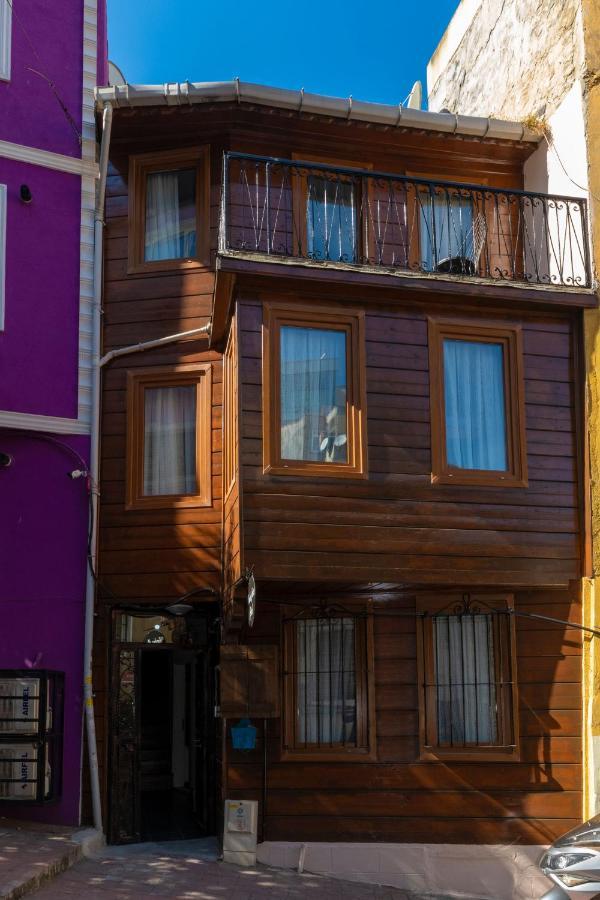 Taksim Wooden House Hostel Istanbul Exterior foto