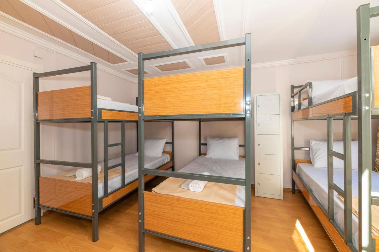 Taksim Wooden House Hostel Istanbul Exterior foto