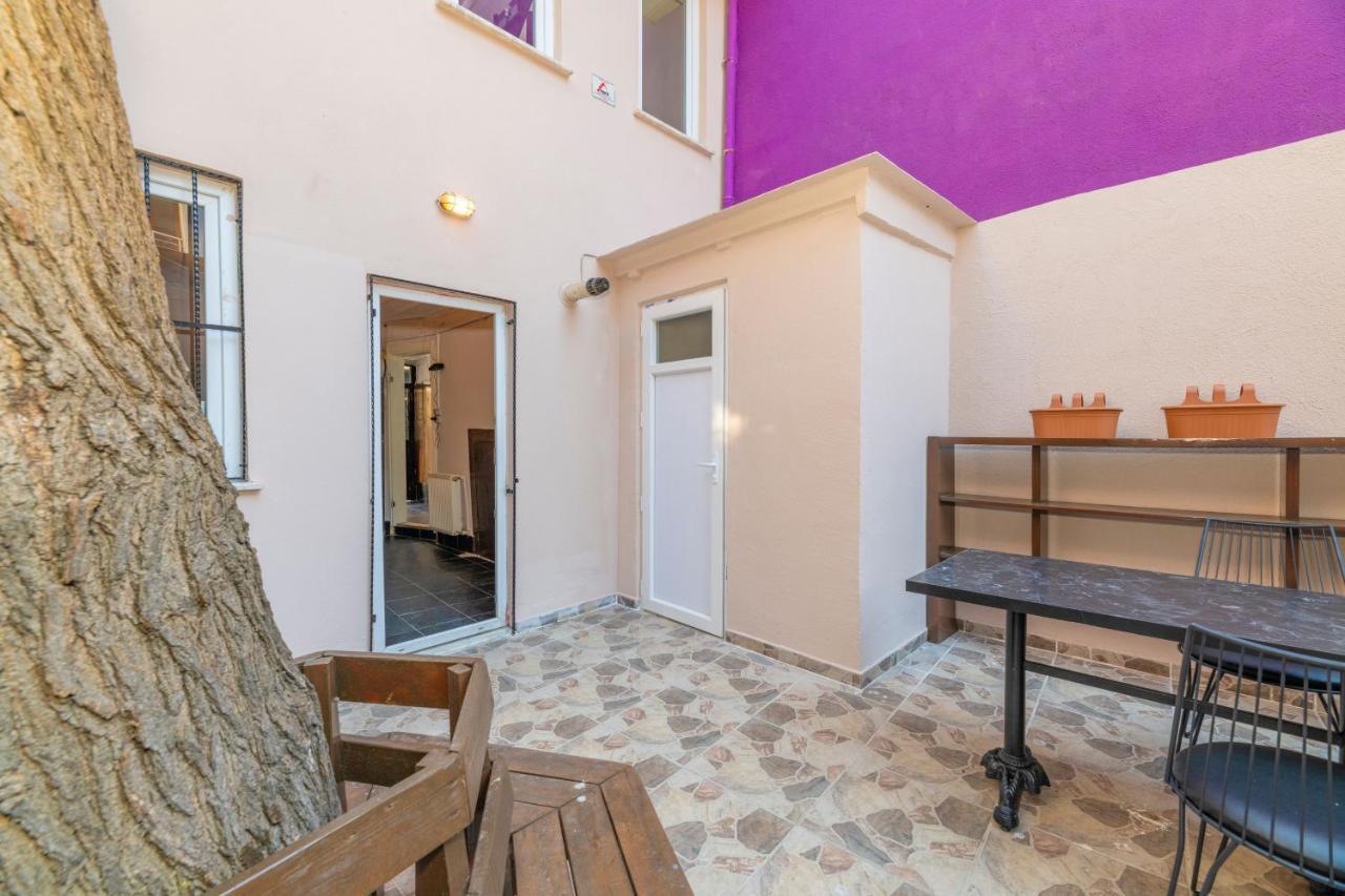 Taksim Wooden House Hostel Istanbul Exterior foto