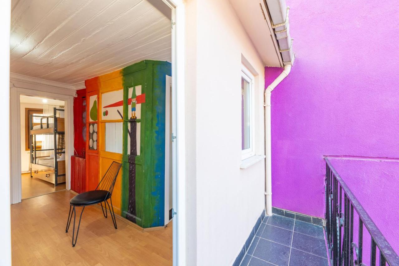 Taksim Wooden House Hostel Istanbul Exterior foto